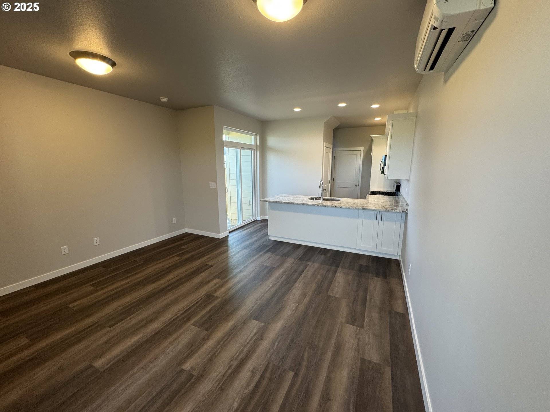 Dallas, OR 97338,373 SE Kitzmiller DR