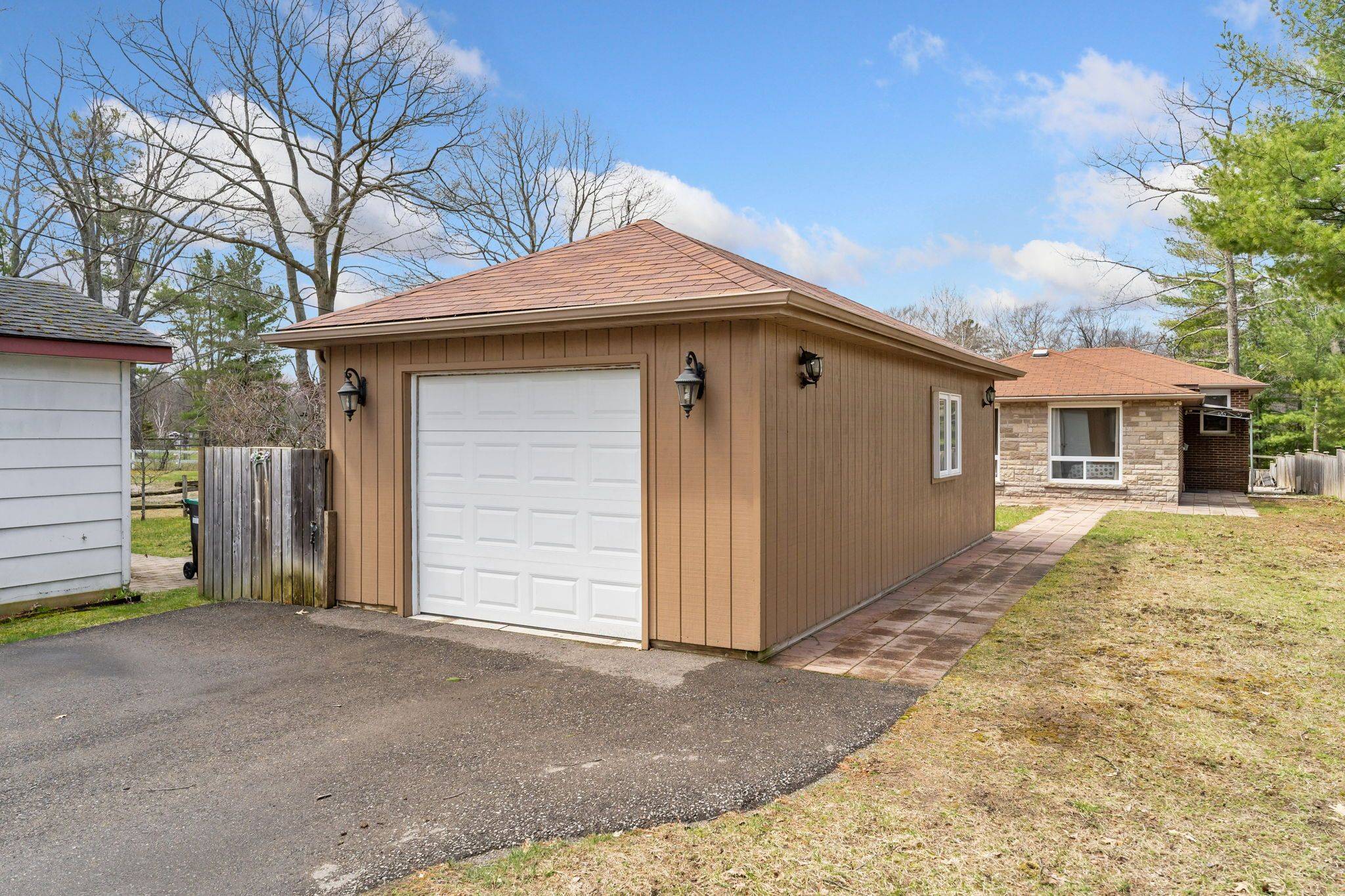Wasaga Beach, ON L9Z 2V6,322 Oxbow Park DR