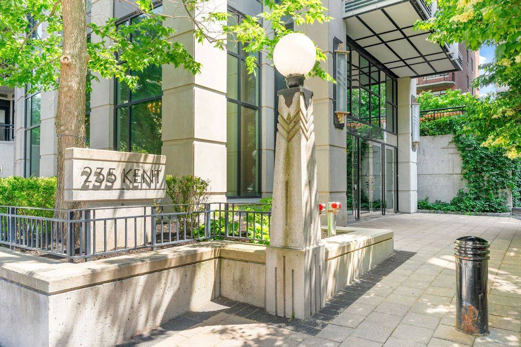 Ottawa Centre, ON K2P 1Z9,235 Kent ST #514