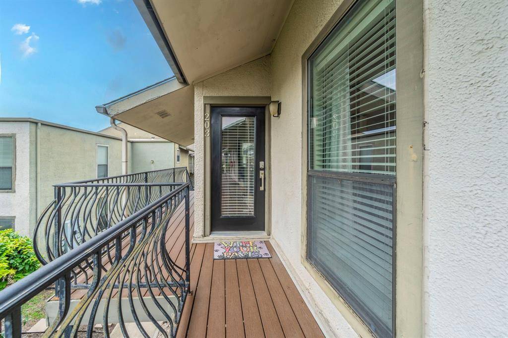 Dallas, TX 75206,5806 Birchbrook Drive #203