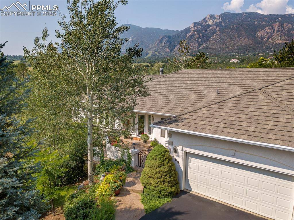 Colorado Springs, CO 80906,385 Hidden Creek DR