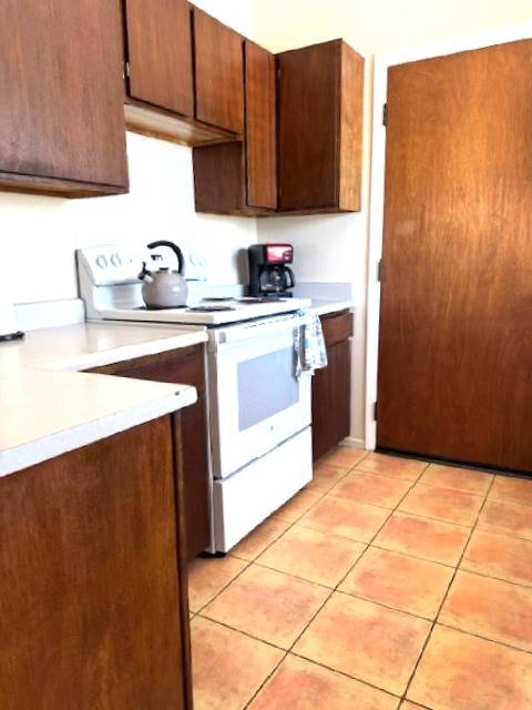 Waimea, HI 96796,4720 MENEHUNE RD