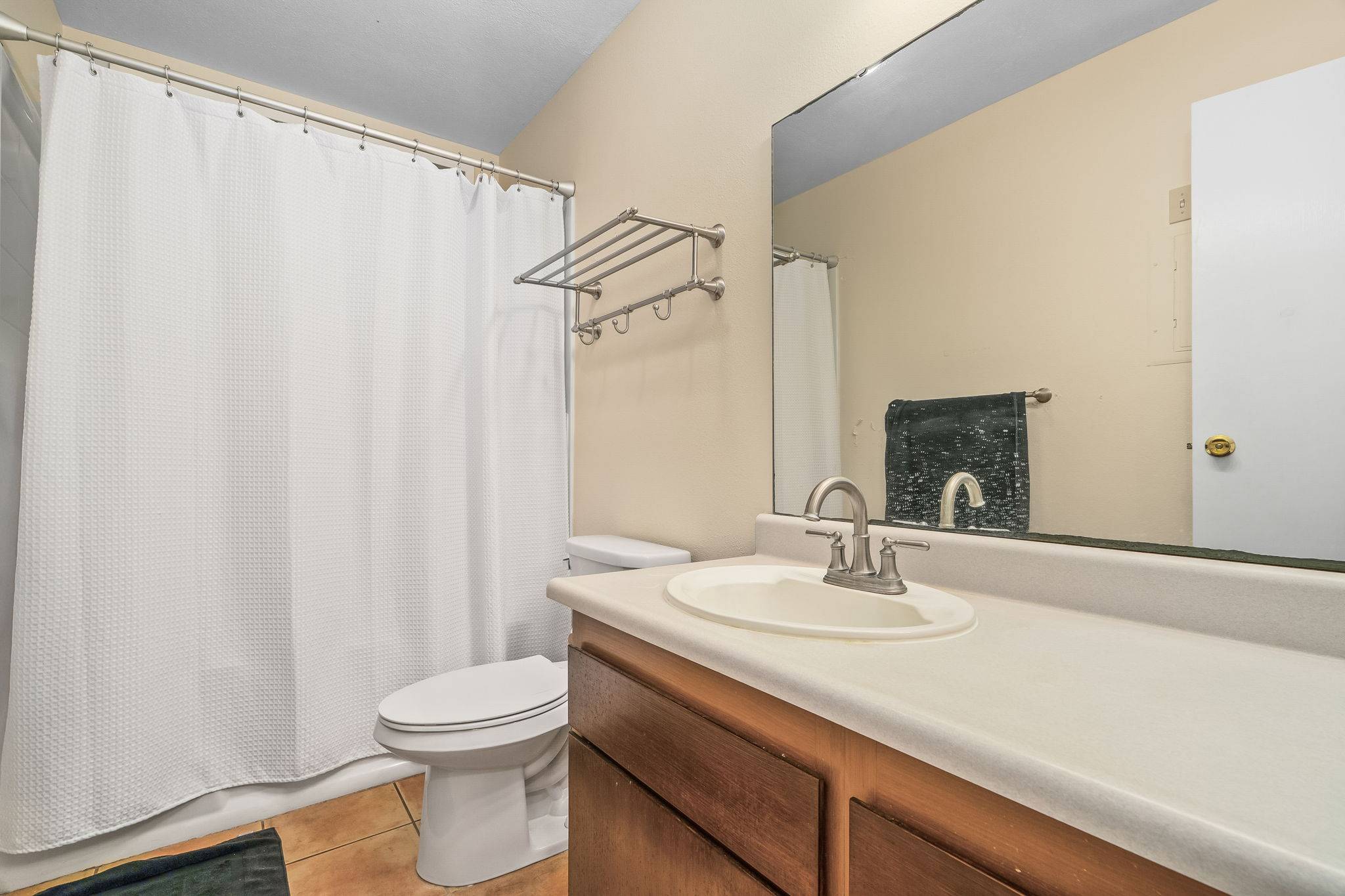 Waimea, HI 96796,4720 MENEHUNE RD