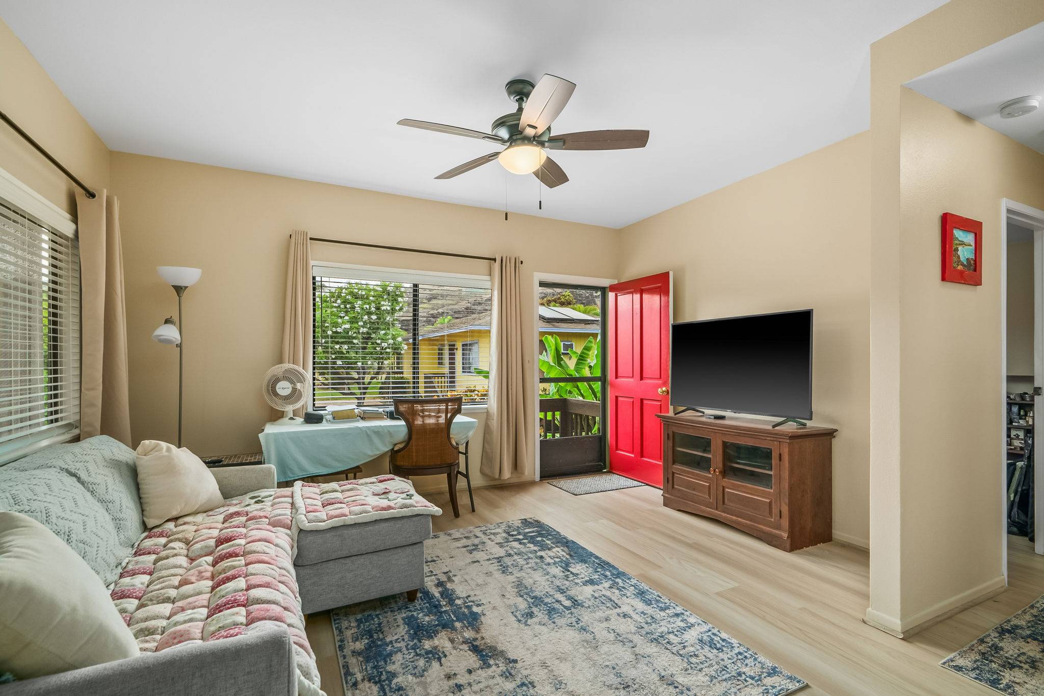 Waimea, HI 96796,4720 MENEHUNE RD