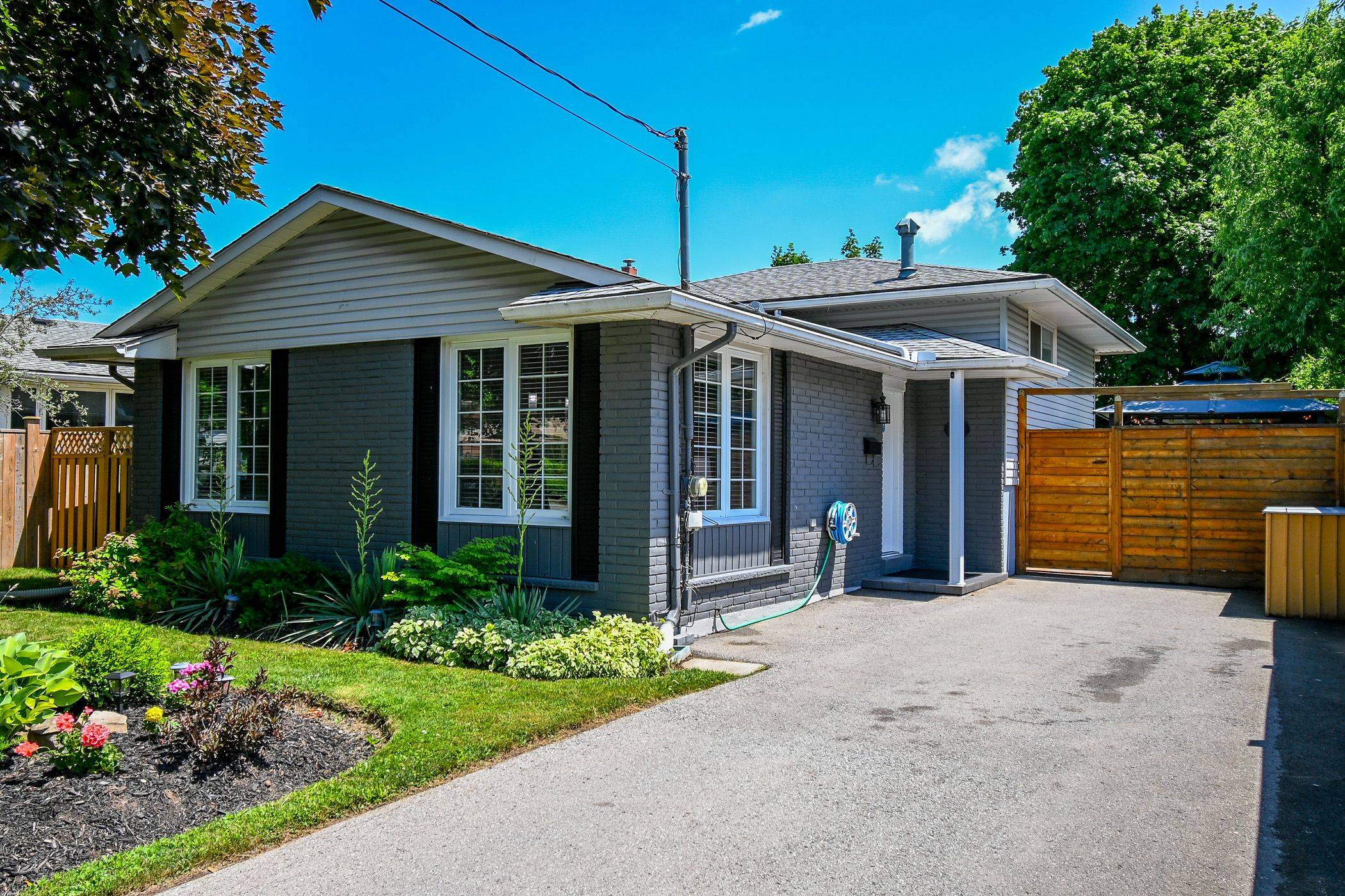 St. Catharines, ON L2M 6N4,56 Pearce AVE