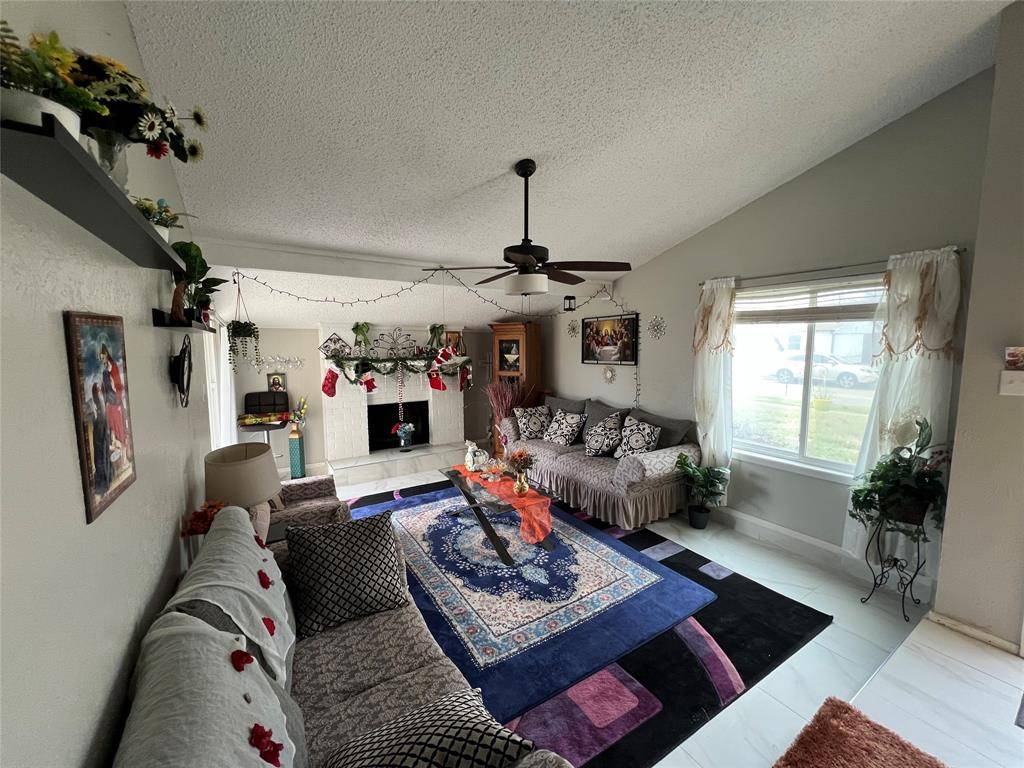 Garland, TX 75044,2809 Royalty Drive