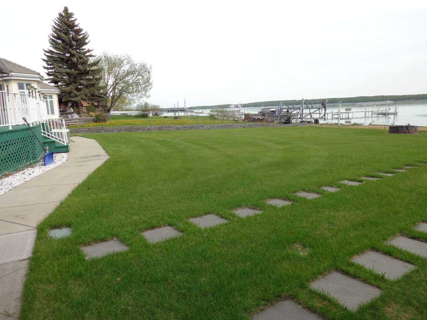 Norglenwold, AB T4S 1S5,3 Rustic RD
