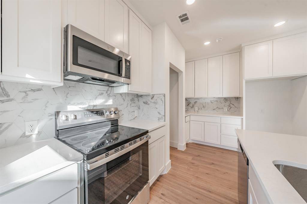 Fort Worth, TX 76115,1224 Elva Warren Street