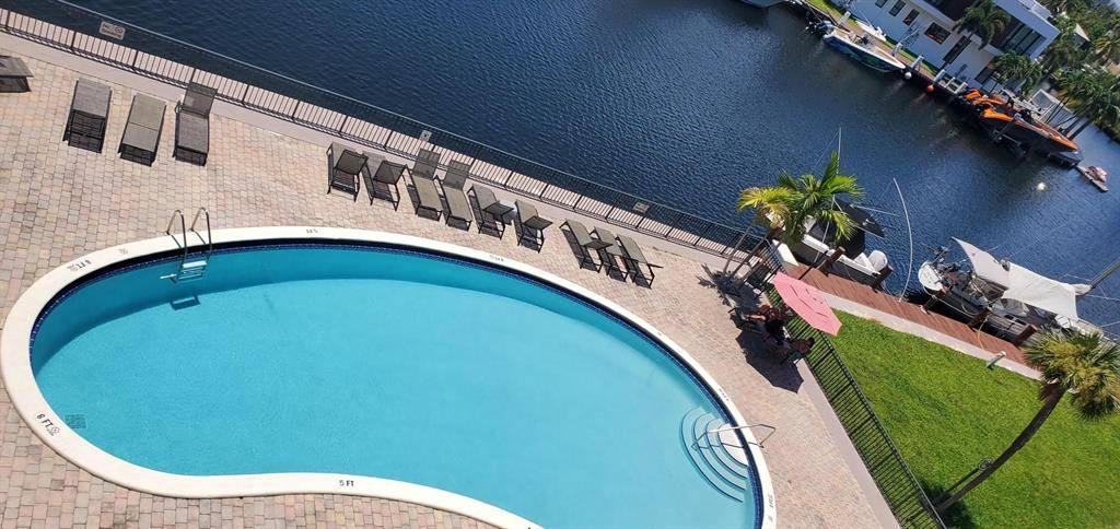 Hallandale Beach, FL 33009,301 Golden Isles Dr #307