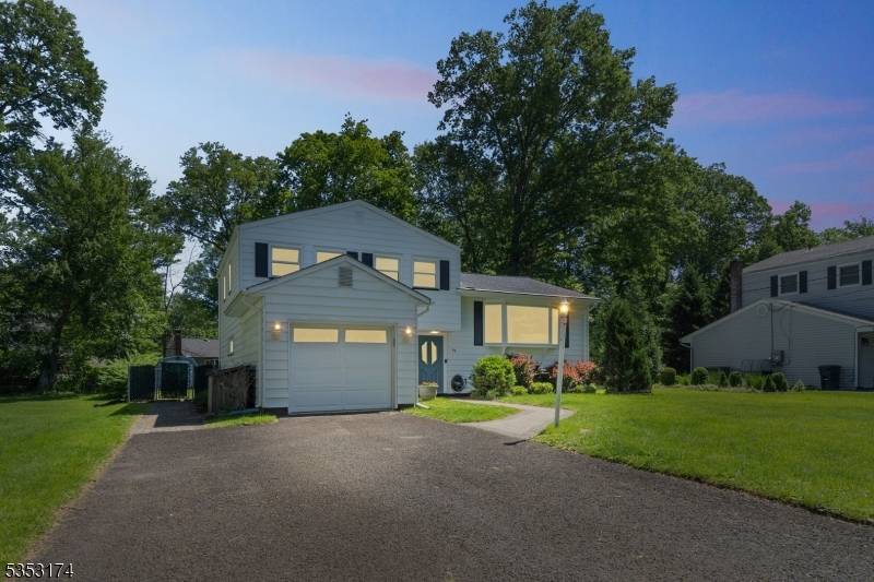 Berkeley Heights Twp., NJ 07922,76 Briarwood Dr E