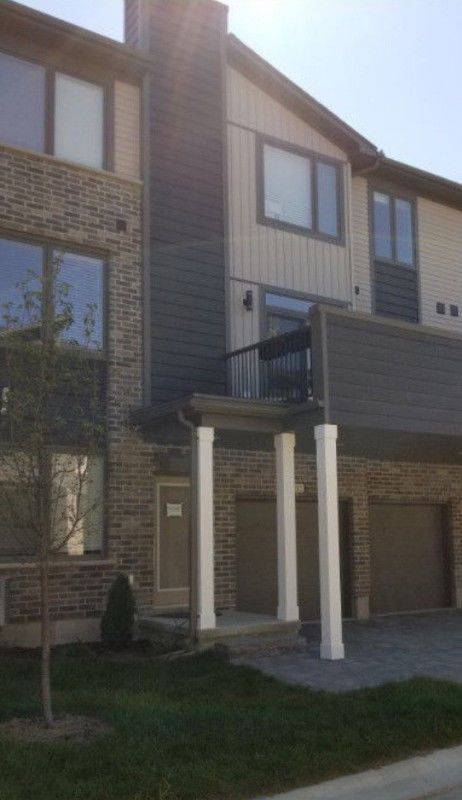 London North, ON N6G 0T8,1960 Dalmagarry RD #32