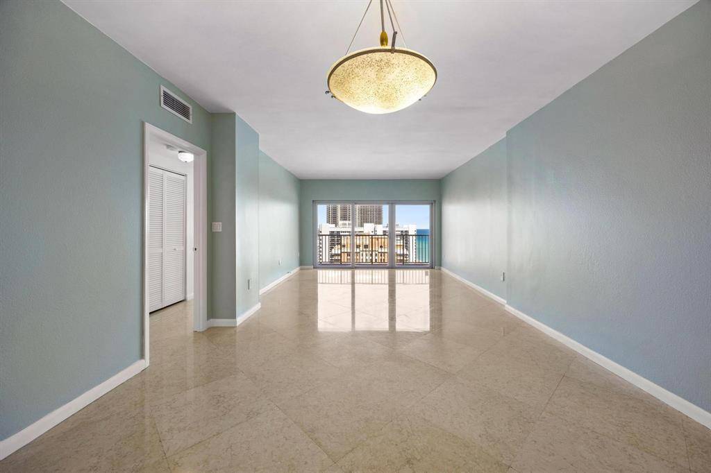Hallandale Beach, FL 33009,1950 S Ocean Dr #PHB