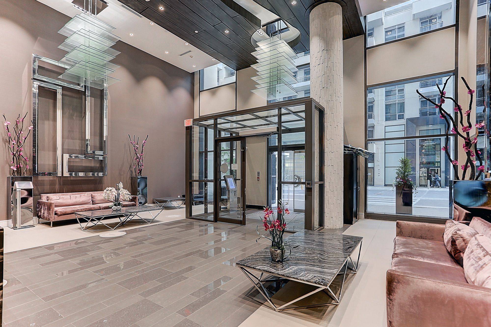 Richmond Hill, ON L4C 1V5,9205 Yonge ST #415 Ne