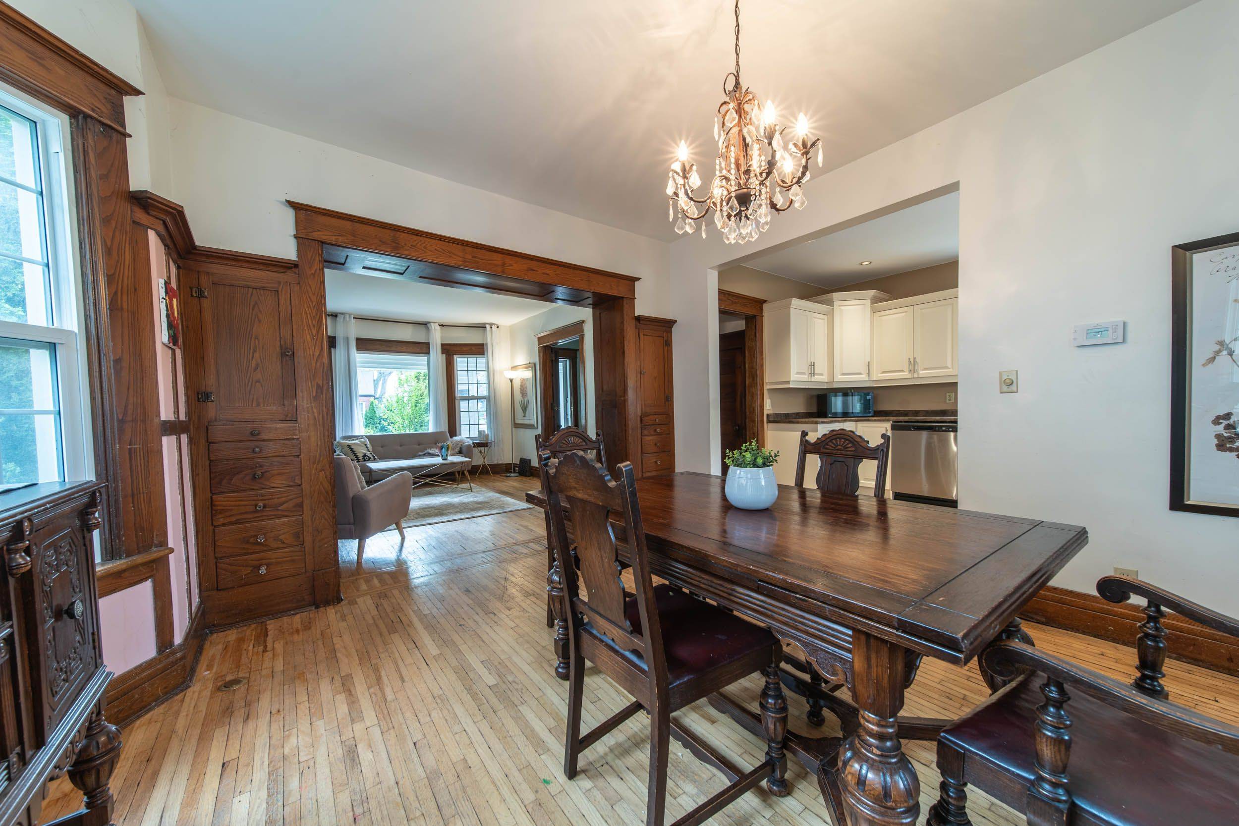 Niagara Falls, ON L2G 4J3,6274 Pine Grove AVE