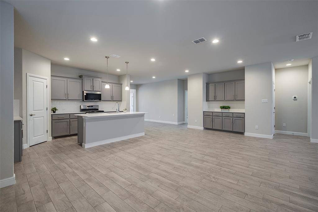 Fort Worth, TX 76247,841 Holler Loop