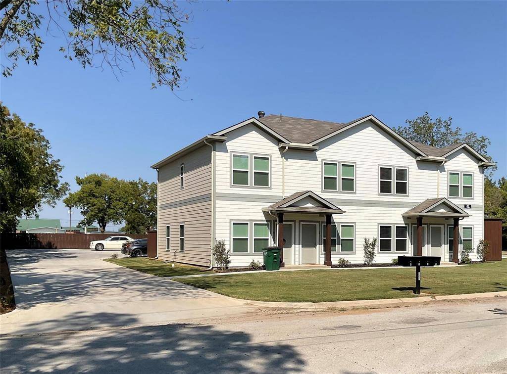 Gainesville, TX 76240,207 W Cloud Street #D