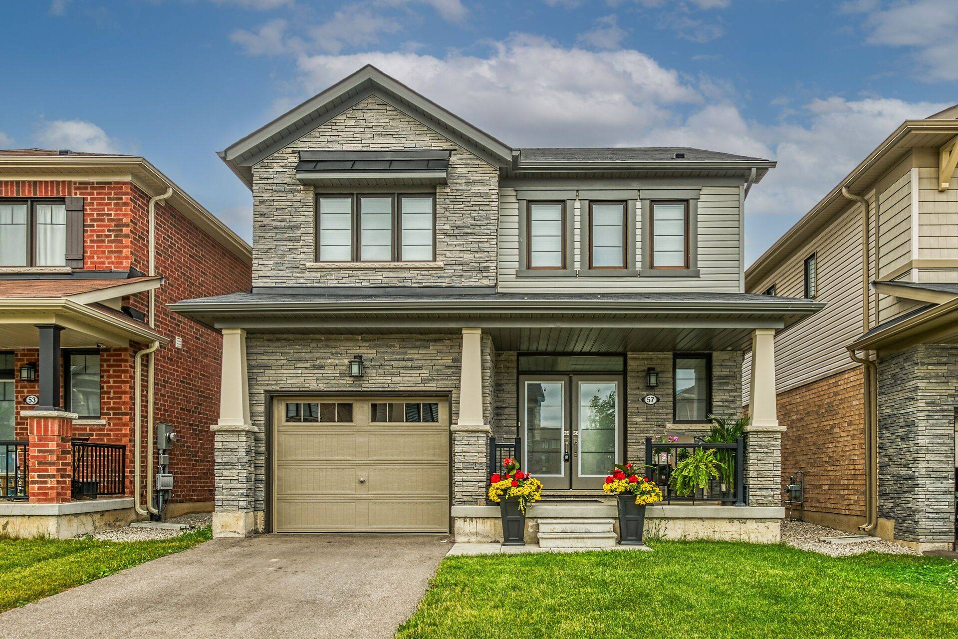 Hamilton, ON L8J 0M4,57 Queen Mary BLVD