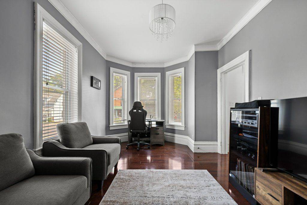Deseronto, ON K0K 1X0,359 Thomas ST