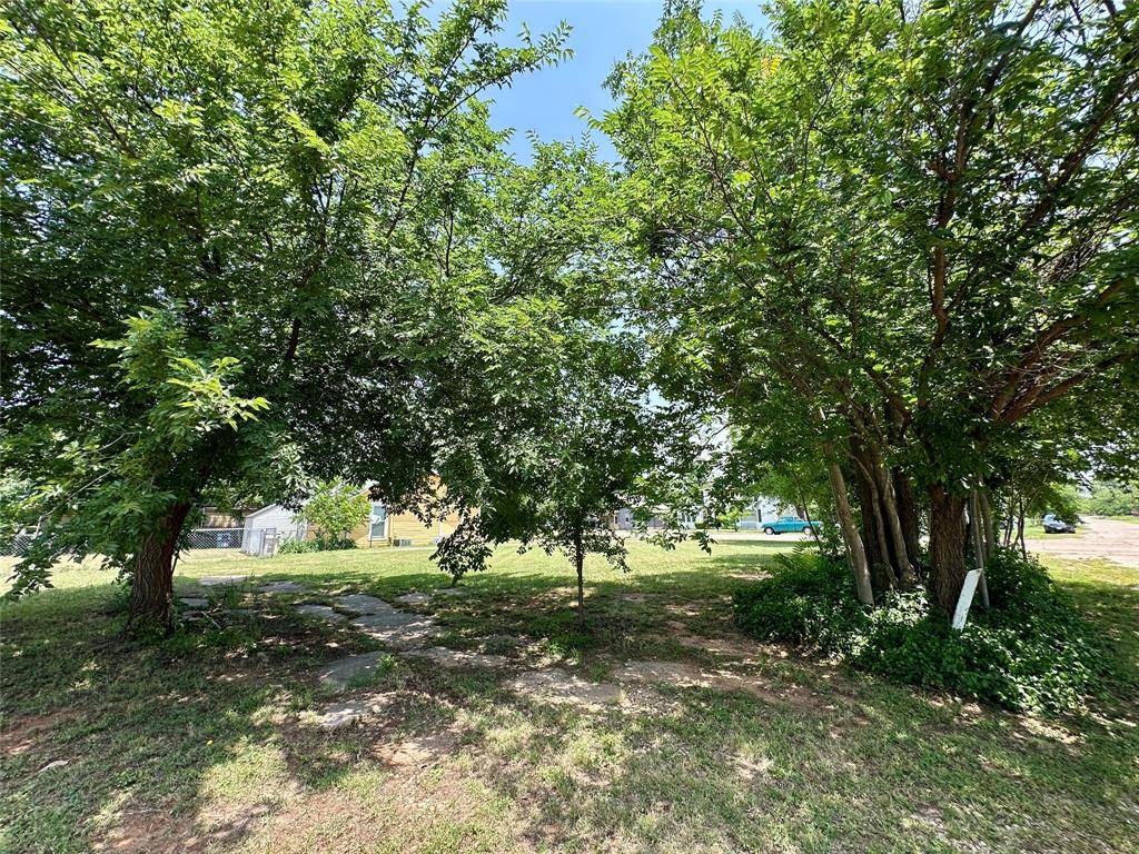 Merkel, TX 79536,512 Oak