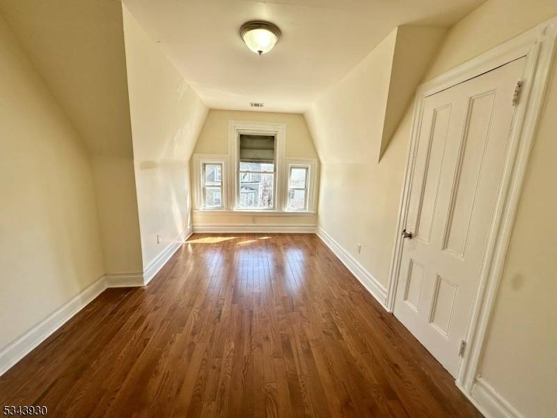 Newark City, NJ 07108,133 Seymour Ave Unit 3