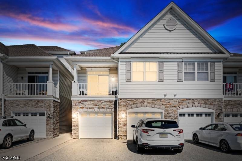 Wanaque Boro, NJ 07420,6 Elston Ct