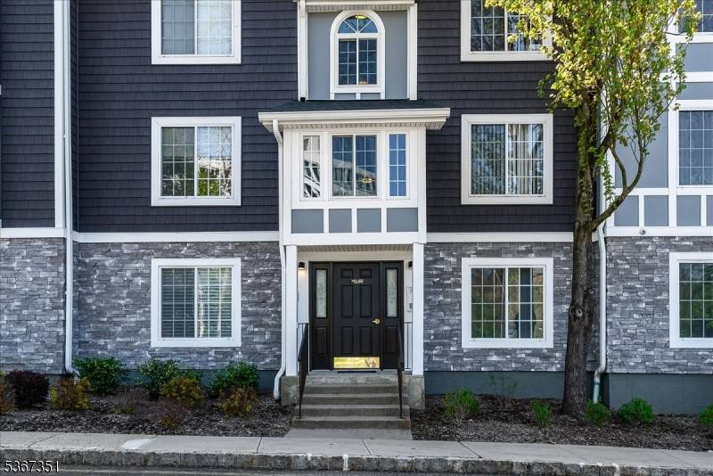Morris Twp., NJ 07960,81 Village Dr #81