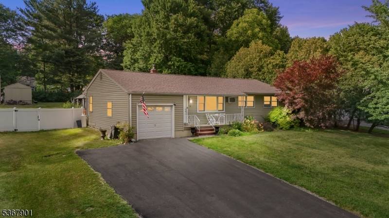 Clinton Town, NJ 08809,13 Marudy Dr