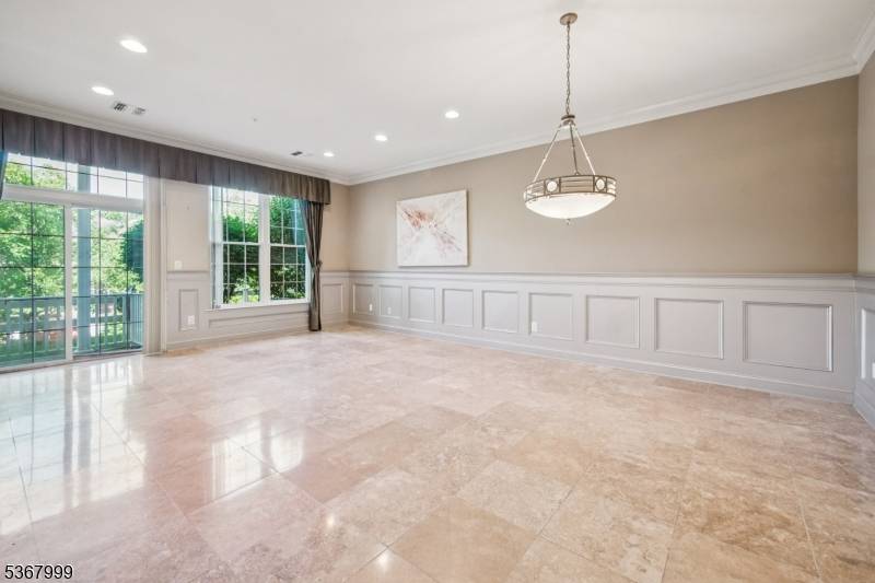 Wayne Twp., NJ 07470,1407 Four Seasons Dr #1407