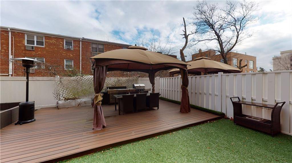 Brooklyn, NY 11235,3165 Emmons AVE #1L