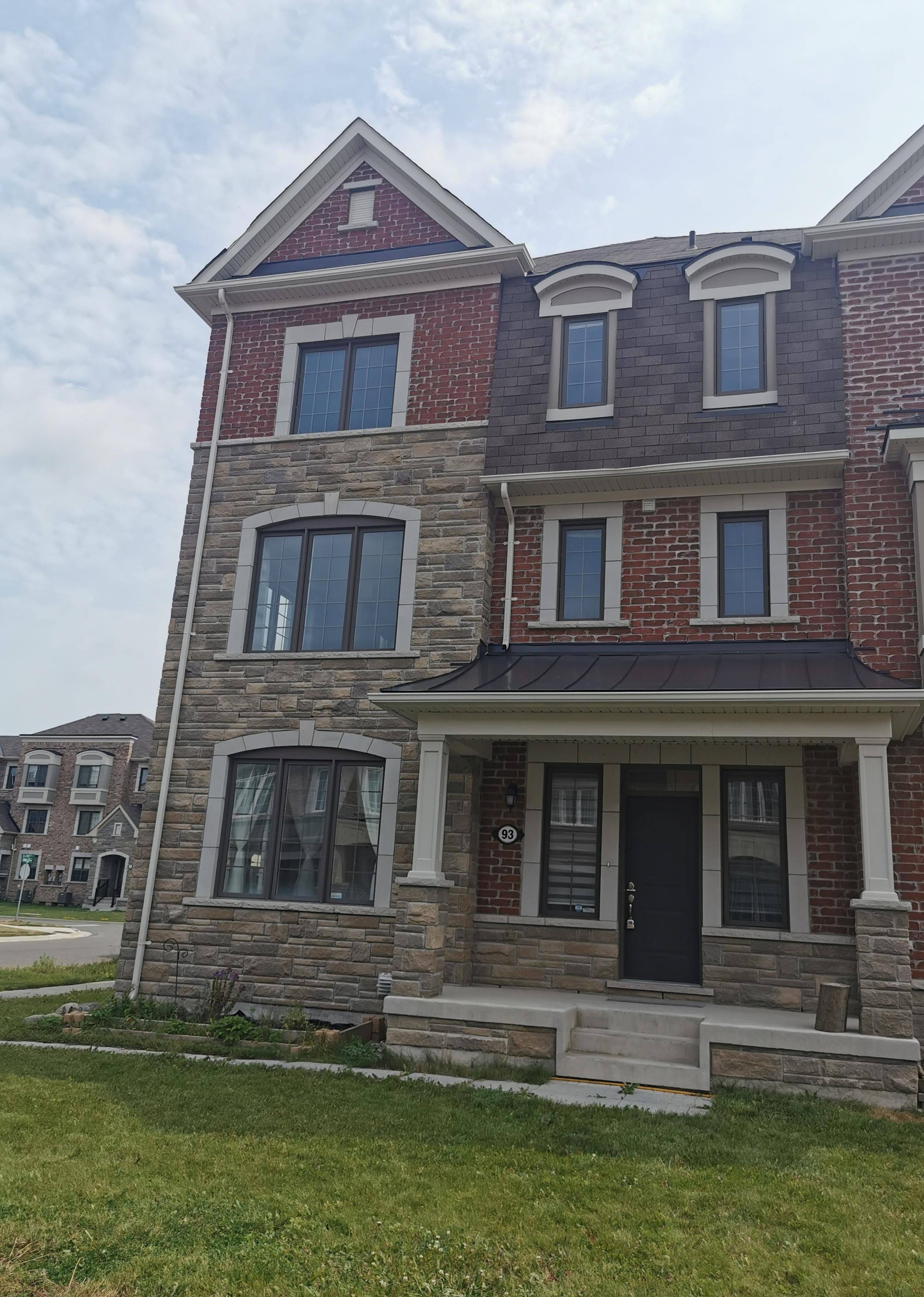 Richmond Hill, ON L4S 0K7,93 Casely AVE