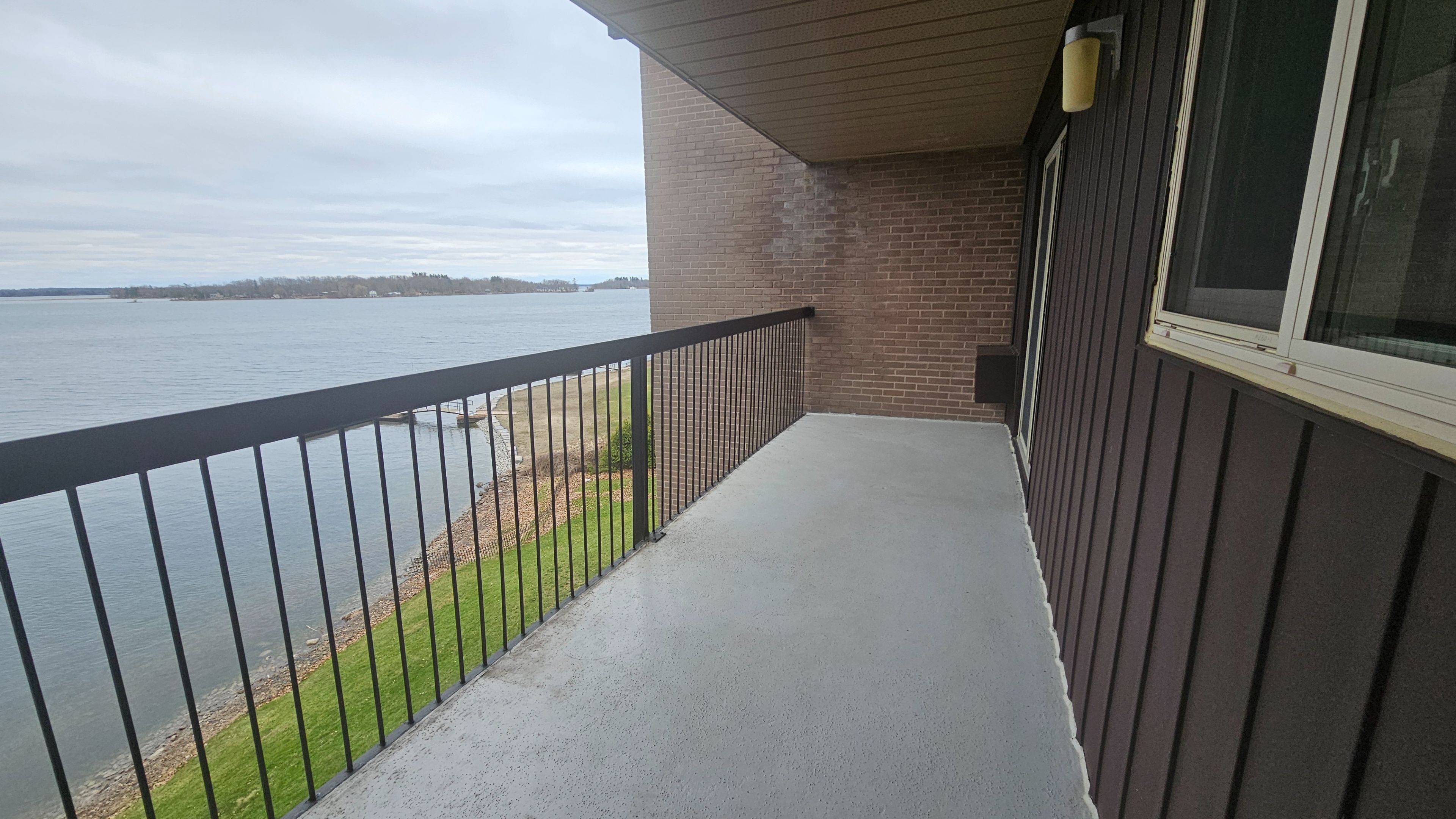 Gananoque, ON K7G 3A4,610 William ST S #404