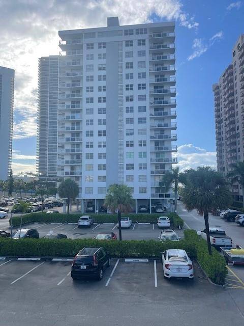Hallandale Beach, FL 33009,[StreetName,UnitNumber,StreetNumber,StreetDirPrefix]