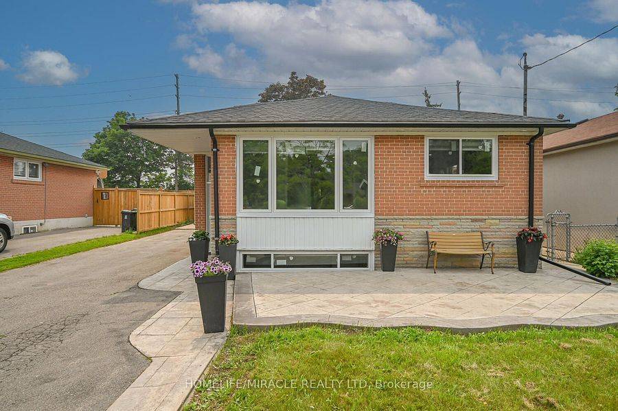 Toronto W10, ON M9V 1X4,159 Taysham CRES