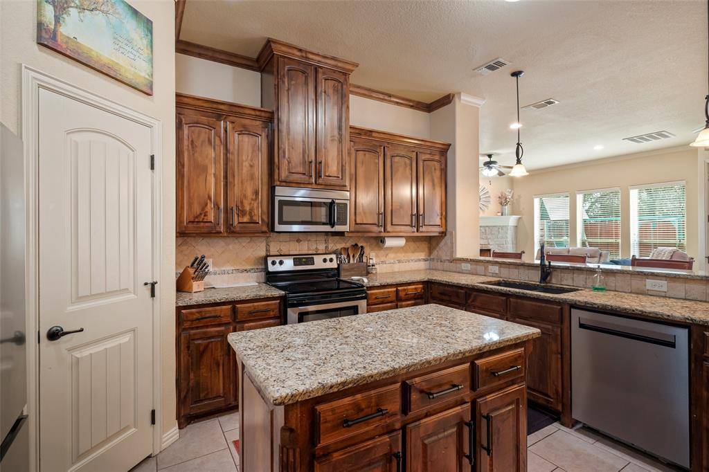 Granbury, TX 76049,110 Donna Circle