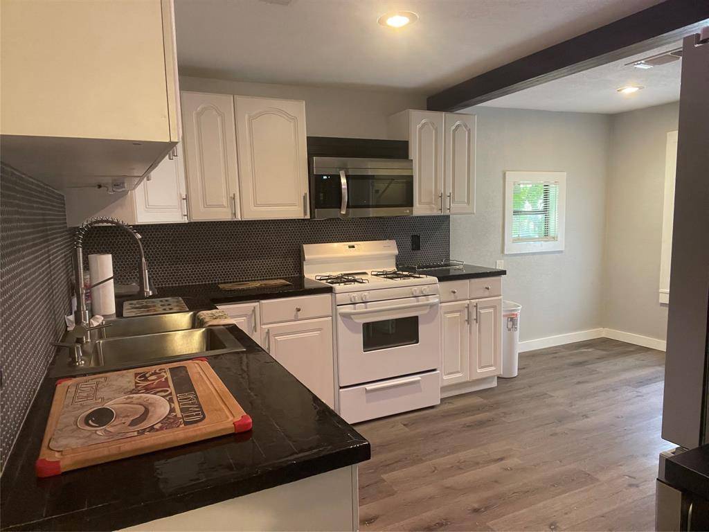 Merkel, TX 79536,512 Walnut