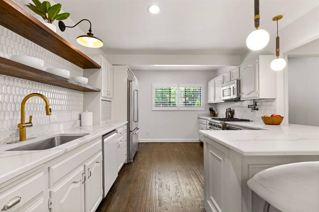 Dallas, TX 75209,4722 W Amherst Avenue