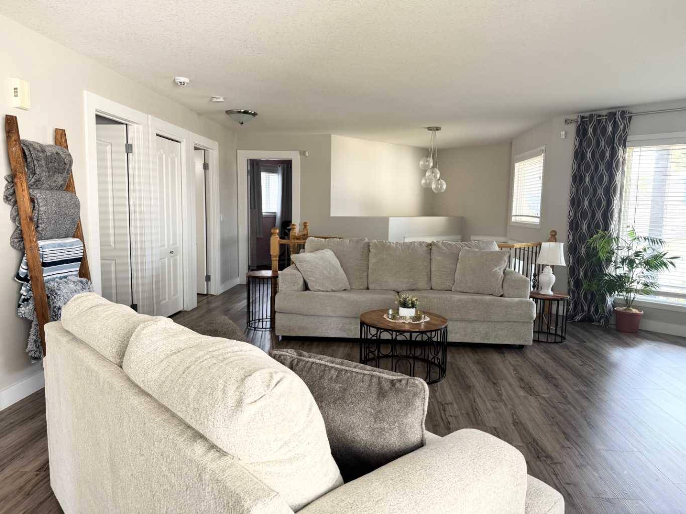 Fort Mcmurray, AB T9K0B2,208 Paulson ST