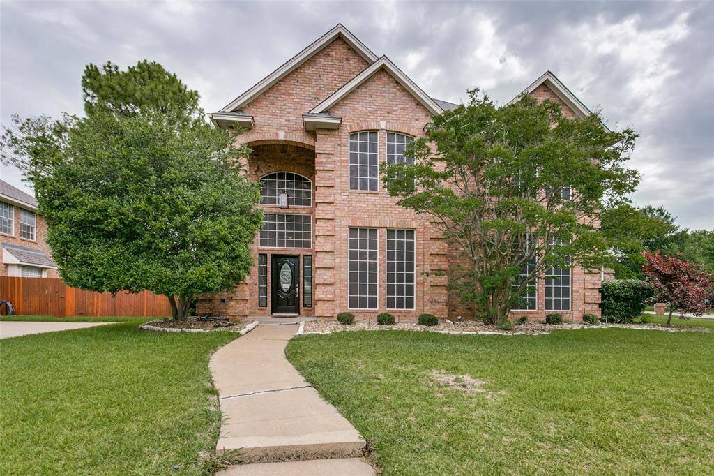 Hurst, TX 76054,328 Cottonwood Lane