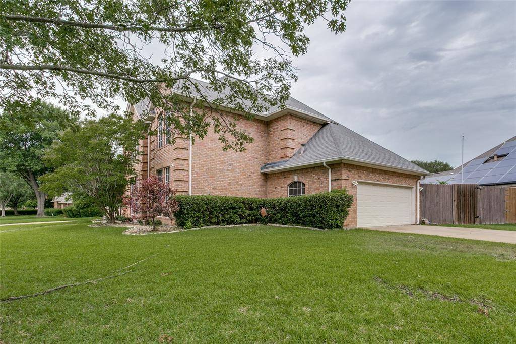 Hurst, TX 76054,328 Cottonwood Lane