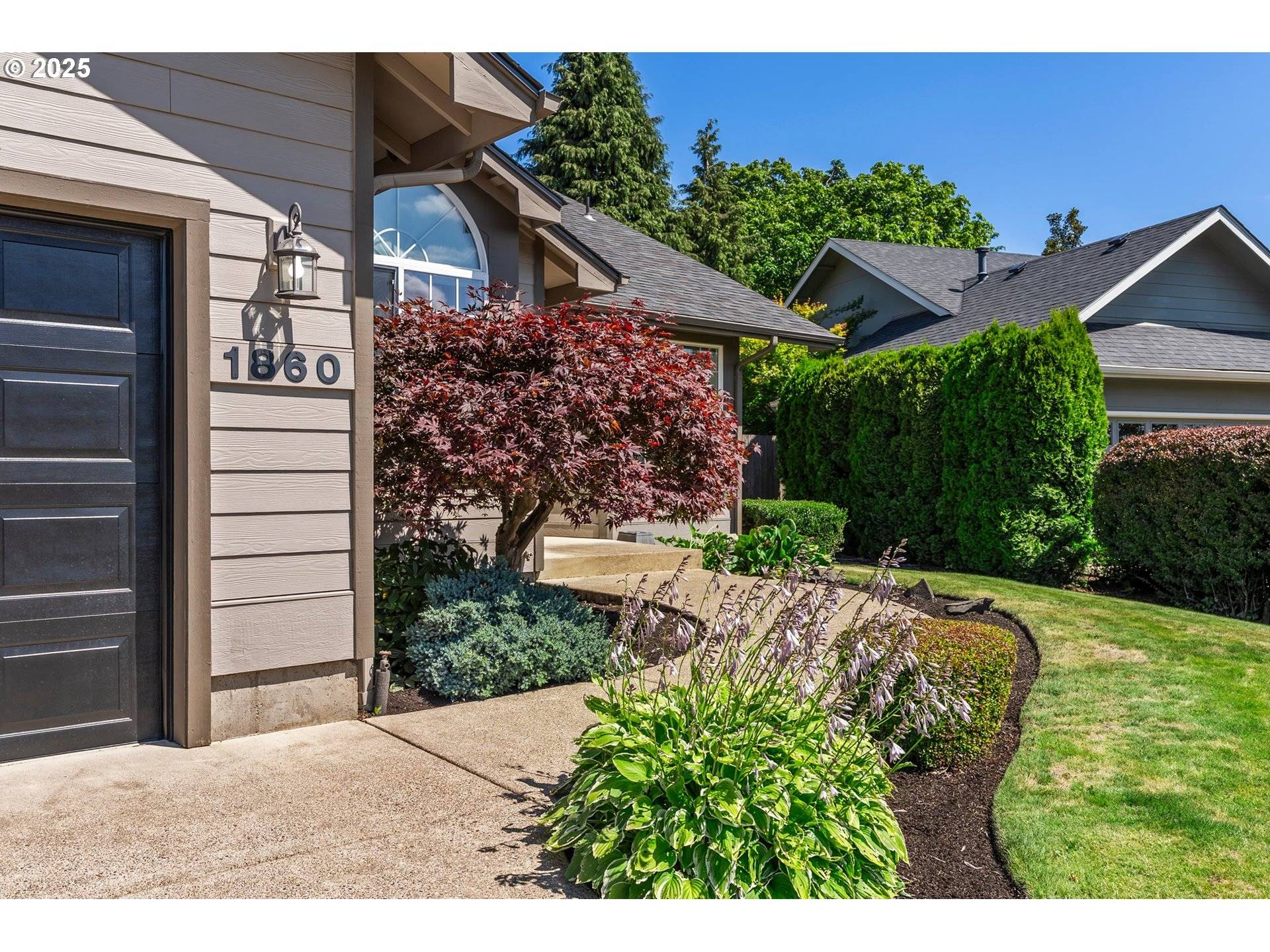 Eugene, OR 97401,1860 RIDGLEY BLVD