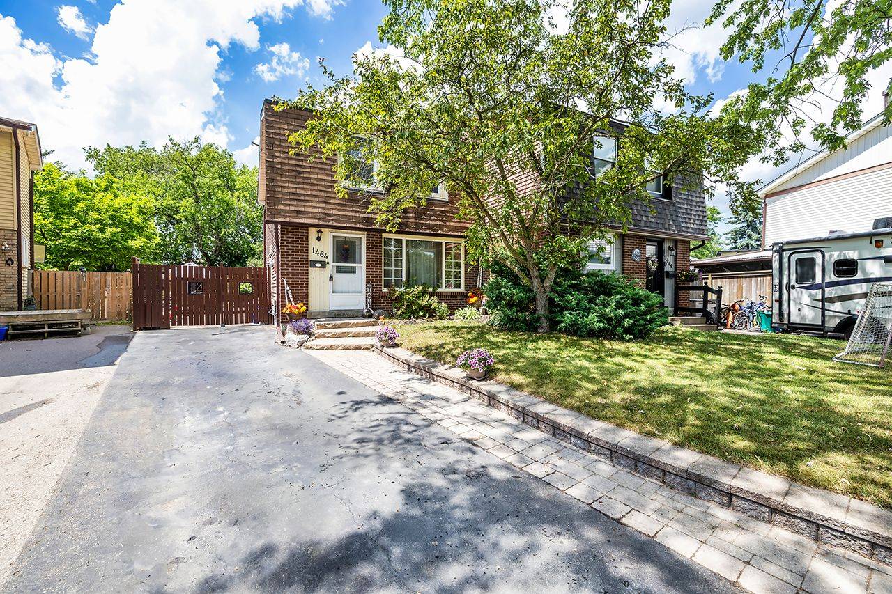 Oshawa, ON L1G 7E5,1464 Largo CRES