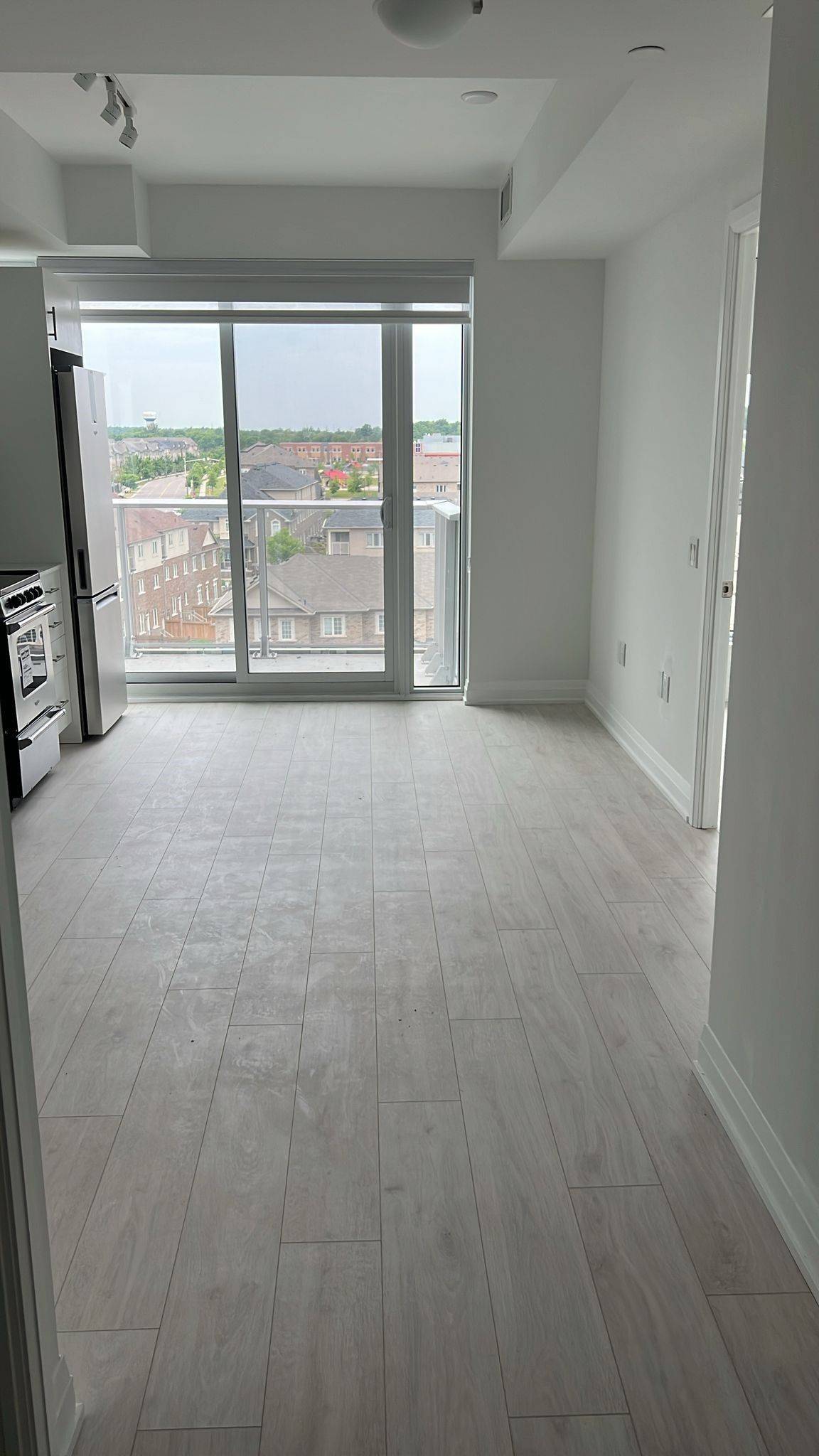 Oakville, ON L6H 7X8,412 Silver Maple RD #604