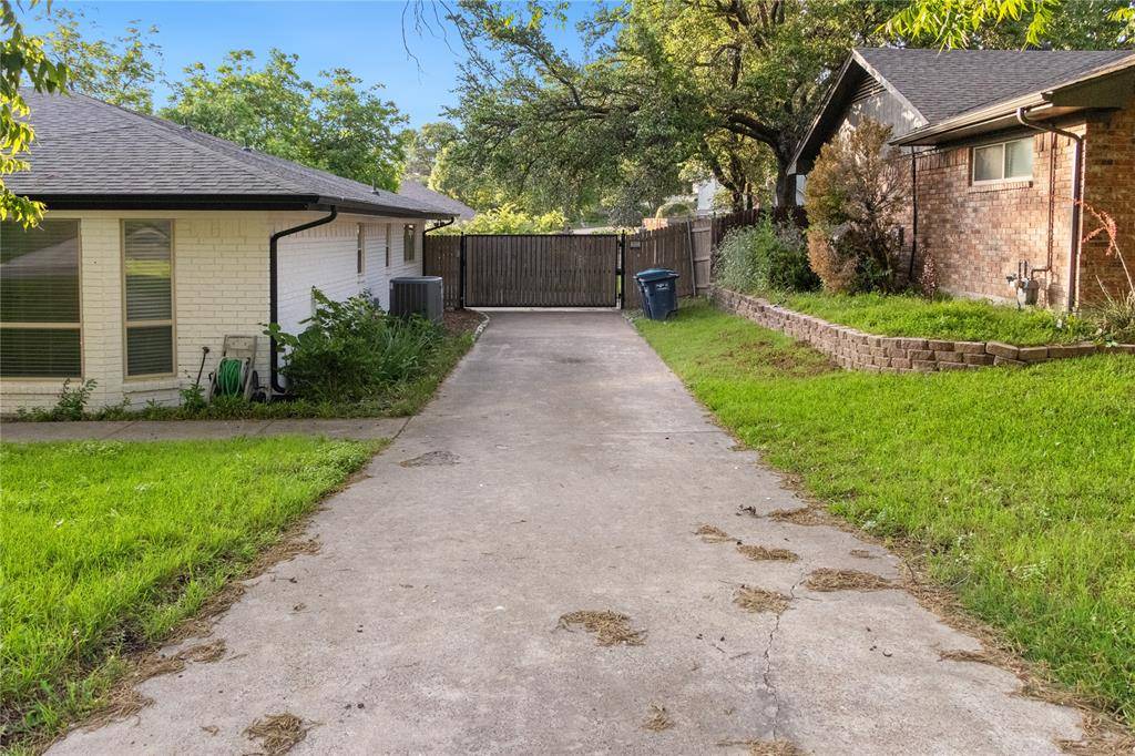 Fort Worth, TX 76179,7636 Skylake Drive