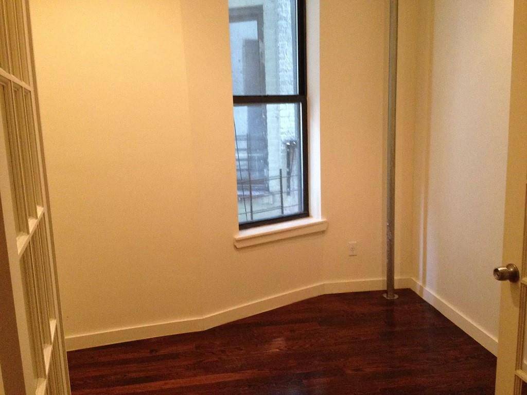 Brooklyn, NY 11205,347 Myrtle AVE