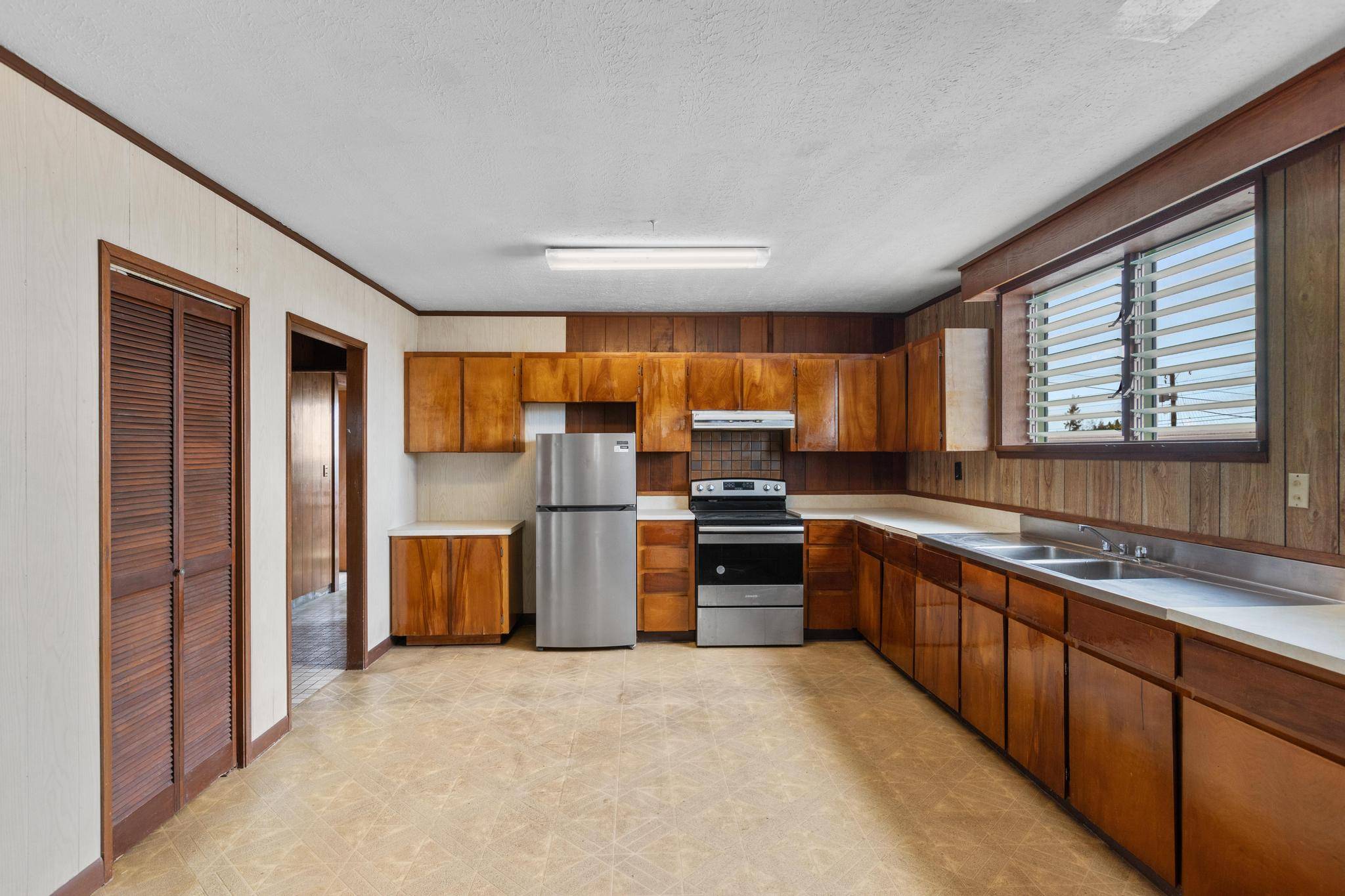 Hilo, HI 96720,744-A WAINAKU ST #2 units