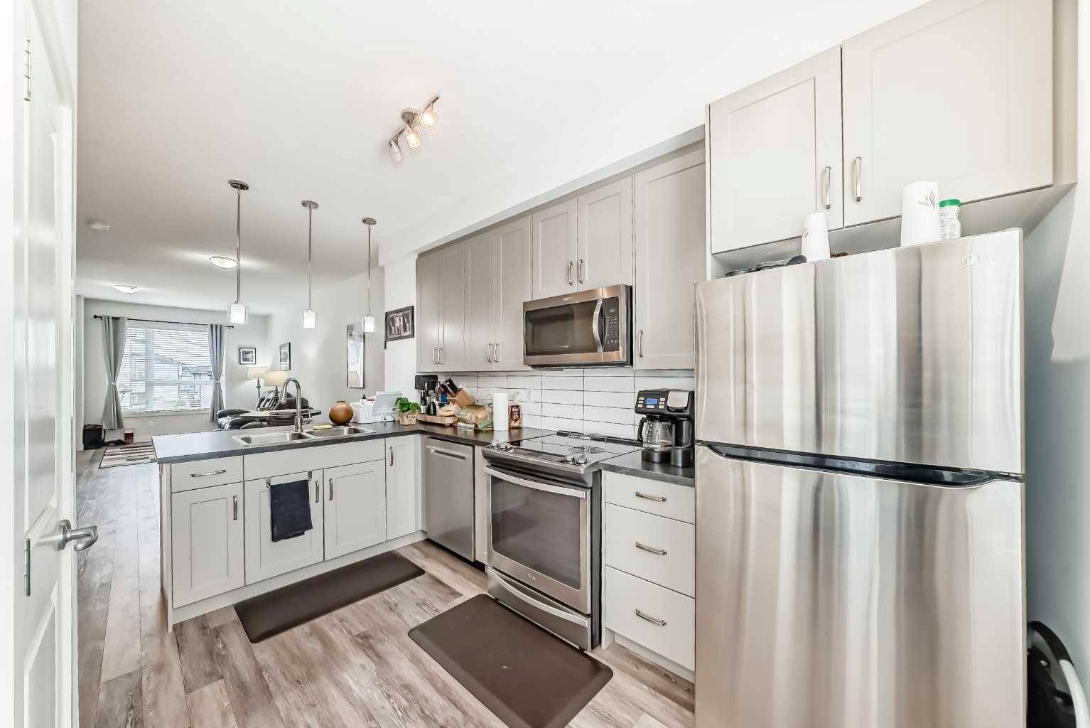 Calgary, AB T3P0Y1,11 Evanscrest Mews NW #306