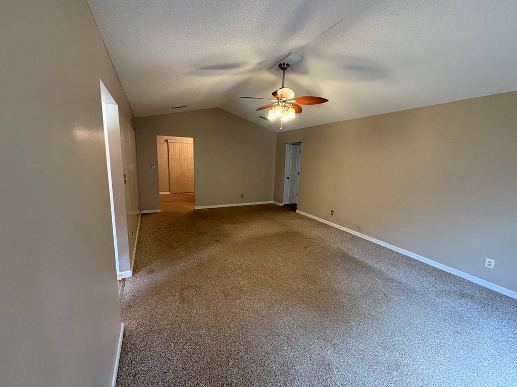 Thomasville, GA 31757,102 Spruce Pine Dr.