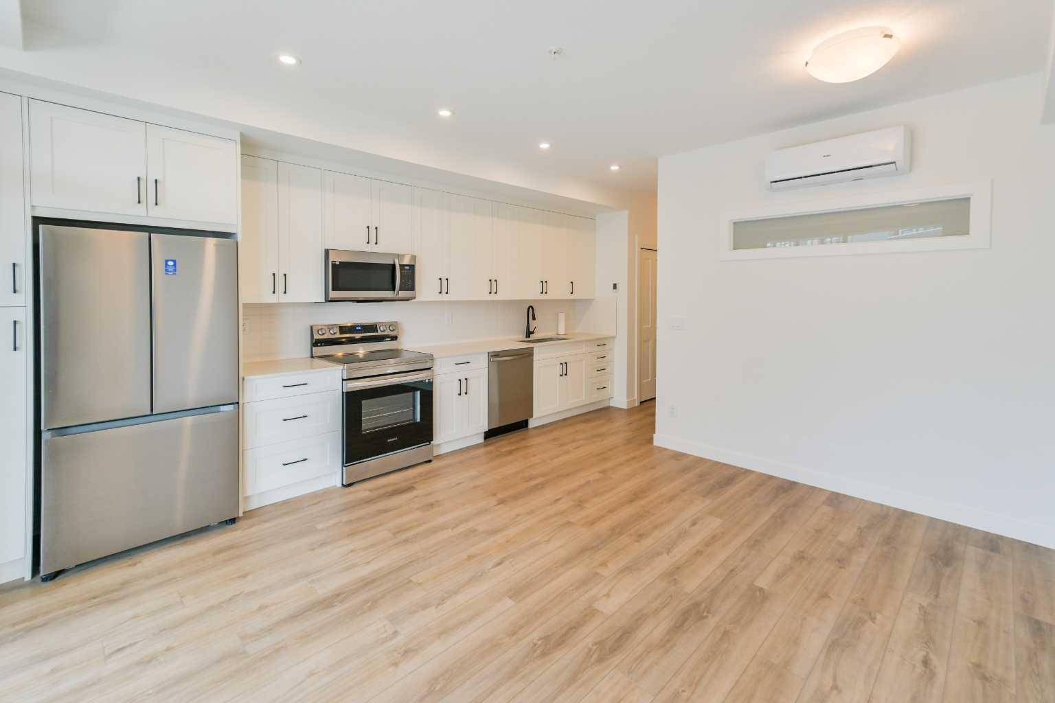 Calgary, AB T3R 1C5,40 Sage Hill WALK NW #302
