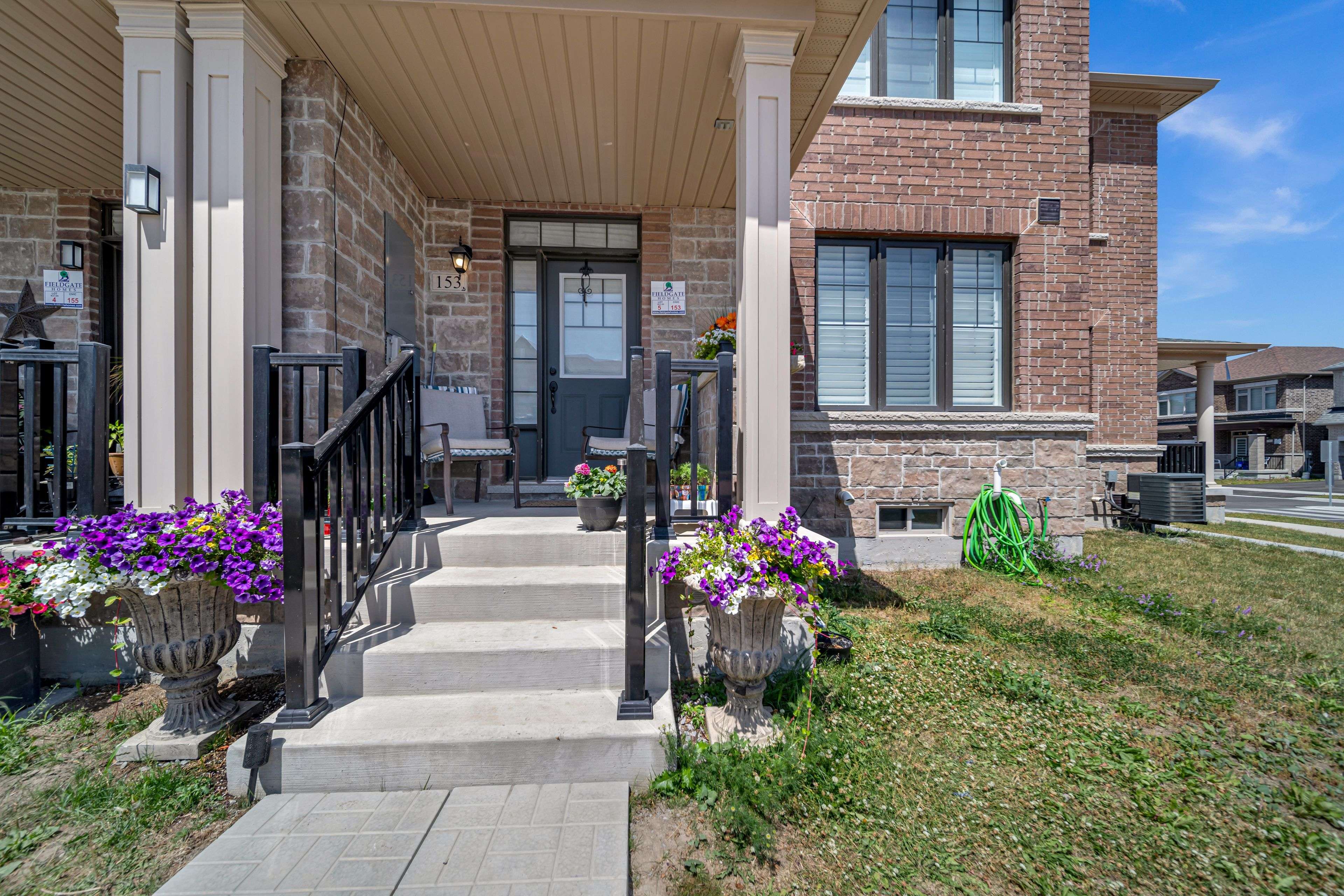 Whitby, ON L1P 0H5,153 Coronation RD