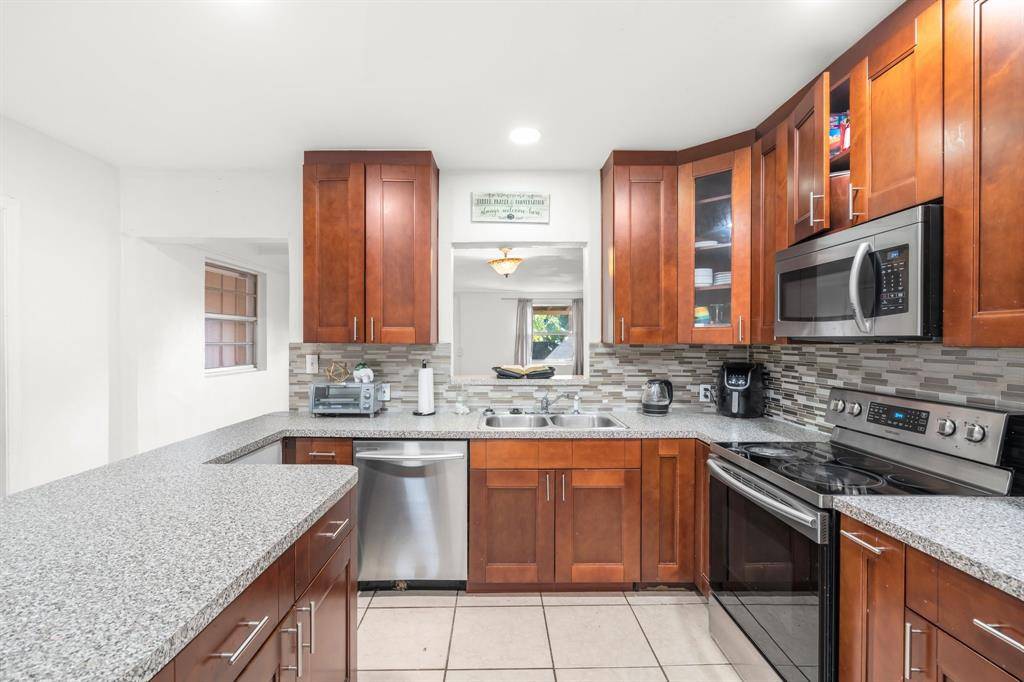 North Lauderdale, FL 33068,[StreetName,UnitNumber,StreetNumber,StreetDirPrefix]
